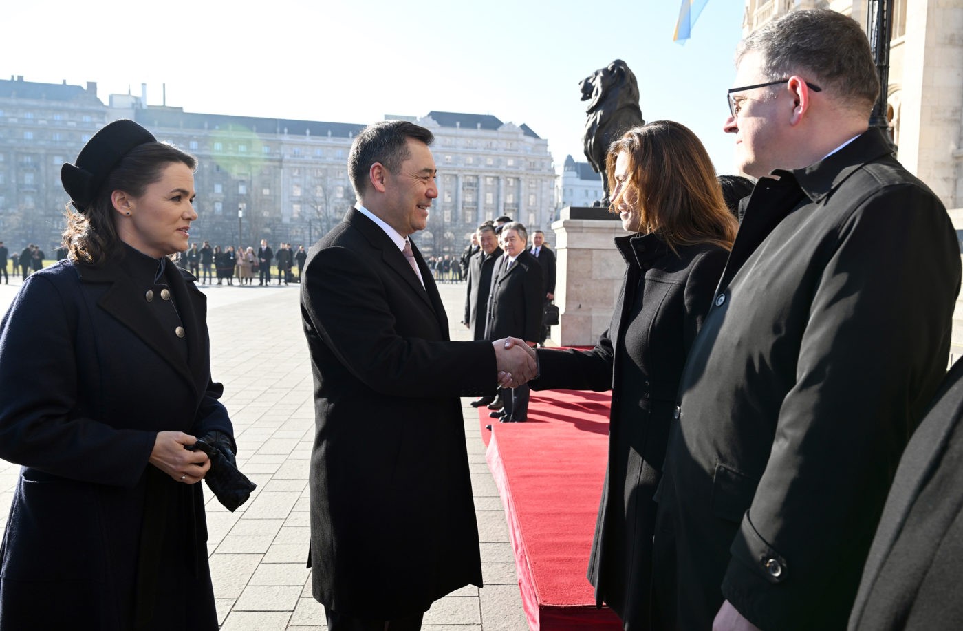 ТАМЫРЫ БИР ЭЛДИН КЫЗМАТТАШТЫГЫ КҮЧӨЙТ