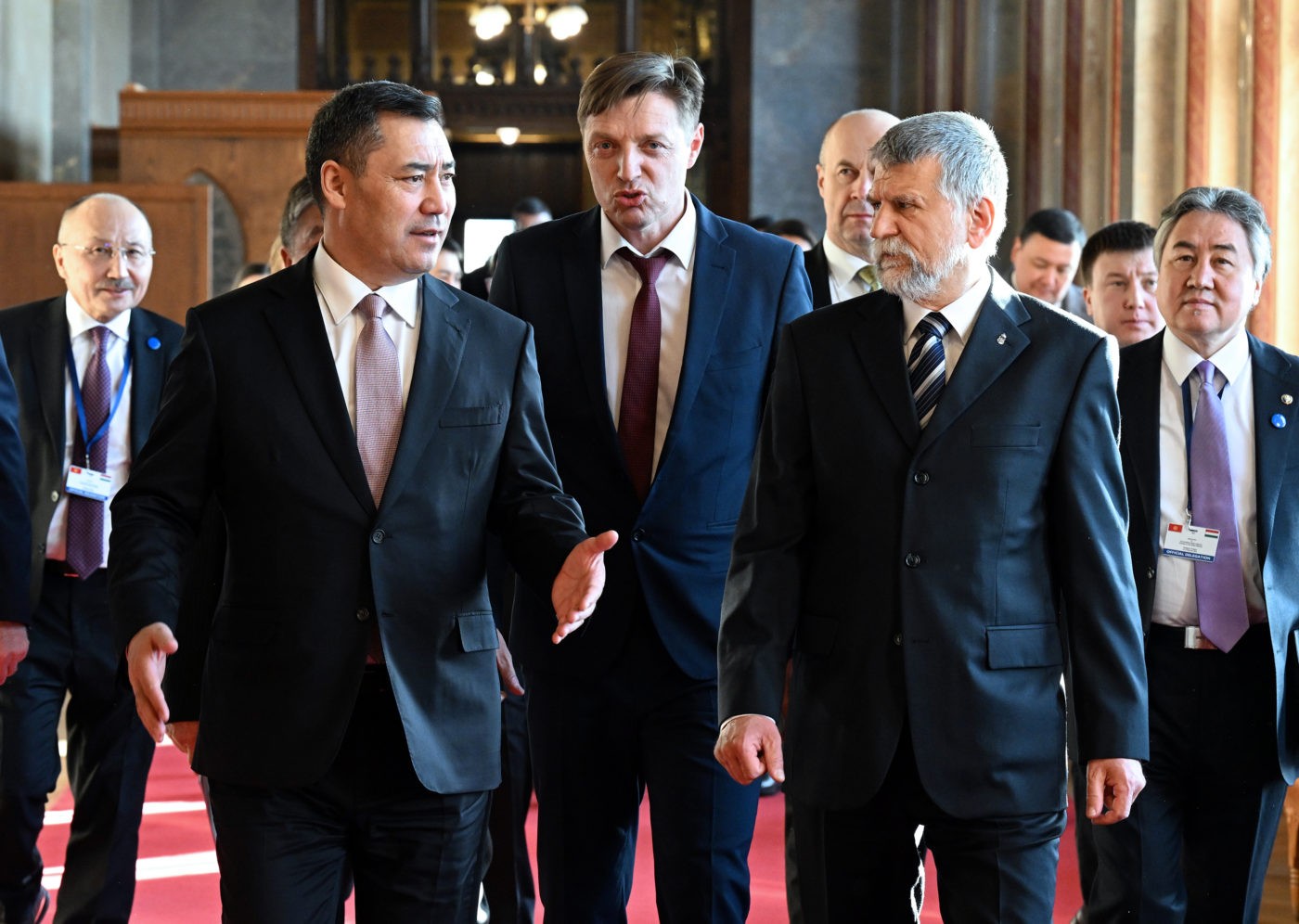 ТАМЫРЫ БИР ЭЛДИН КЫЗМАТТАШТЫГЫ КҮЧӨЙТ