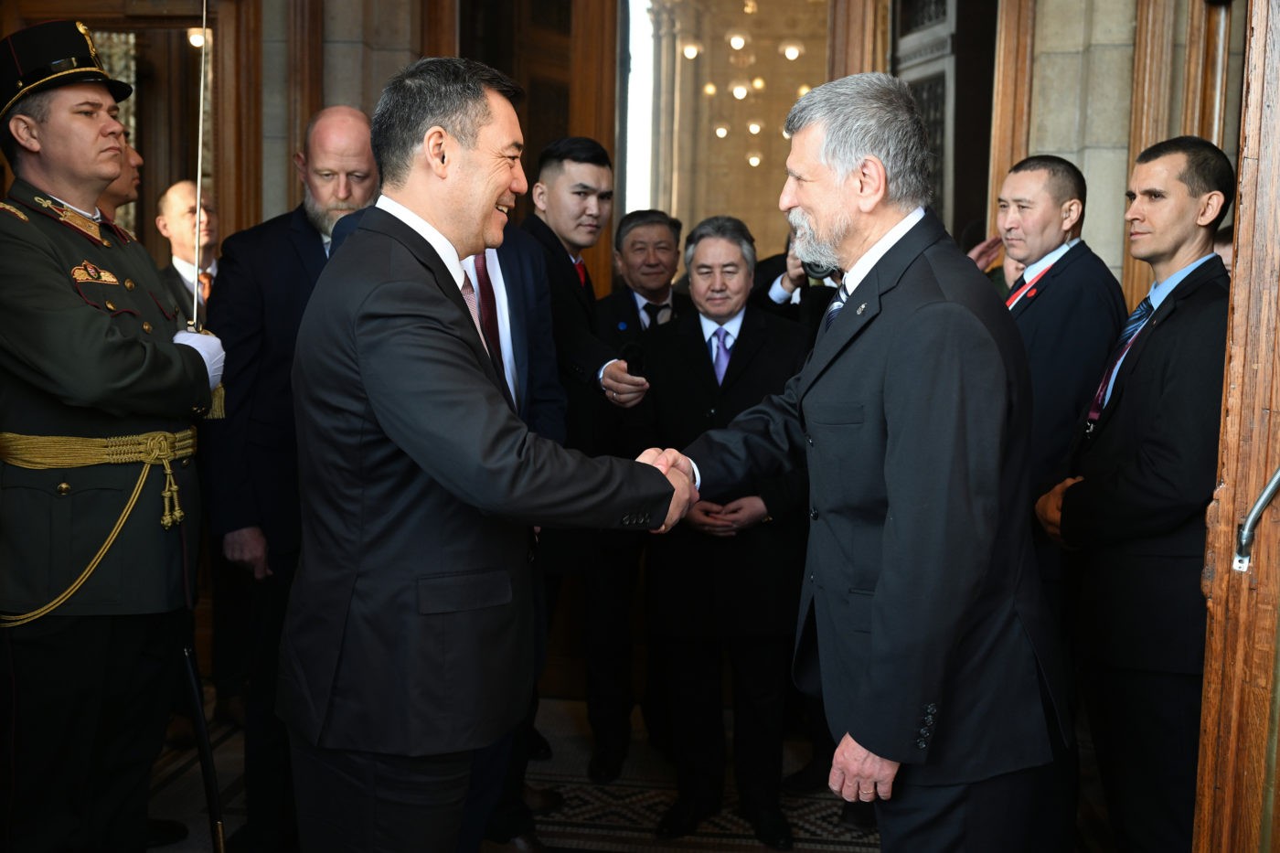 ТАМЫРЫ БИР ЭЛДИН КЫЗМАТТАШТЫГЫ КҮЧӨЙТ