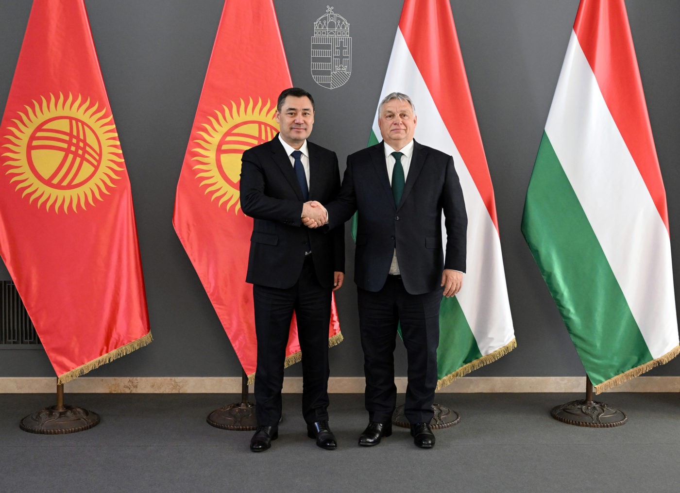 ТАМЫРЫ БИР ЭЛДИН КЫЗМАТТАШТЫГЫ КҮЧӨЙТ