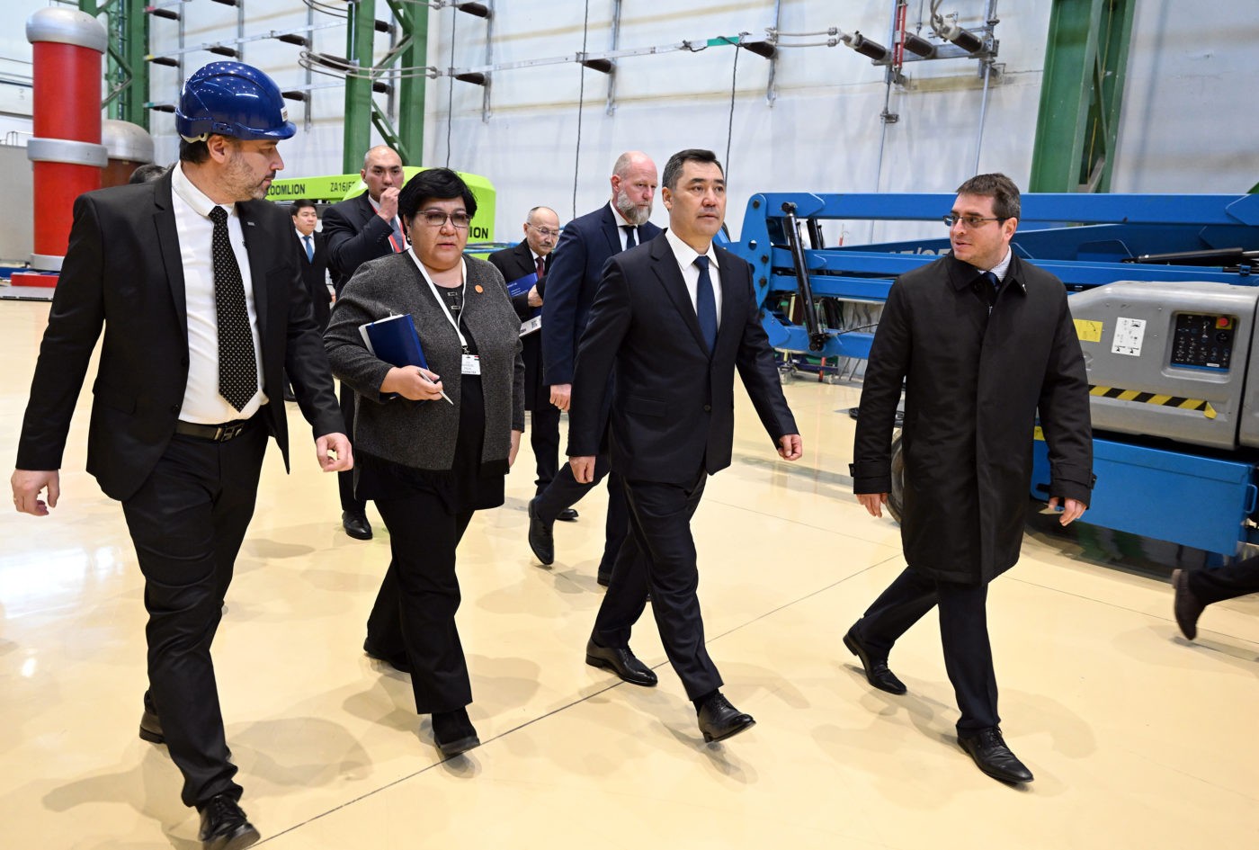 ТАМЫРЫ БИР ЭЛДИН КЫЗМАТТАШТЫГЫ КҮЧӨЙТ