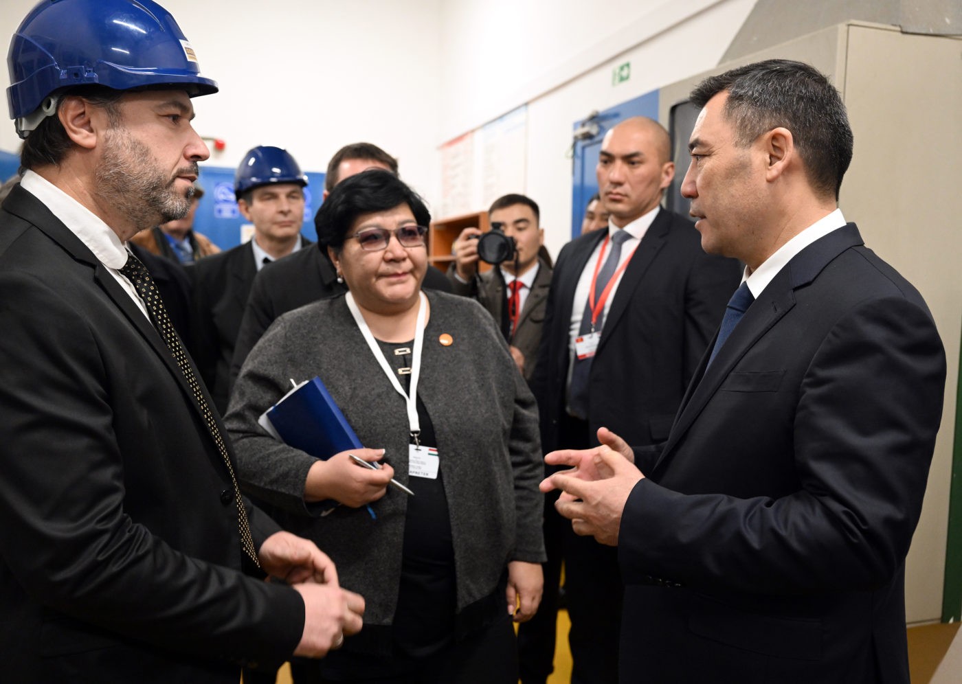 ТАМЫРЫ БИР ЭЛДИН КЫЗМАТТАШТЫГЫ КҮЧӨЙТ