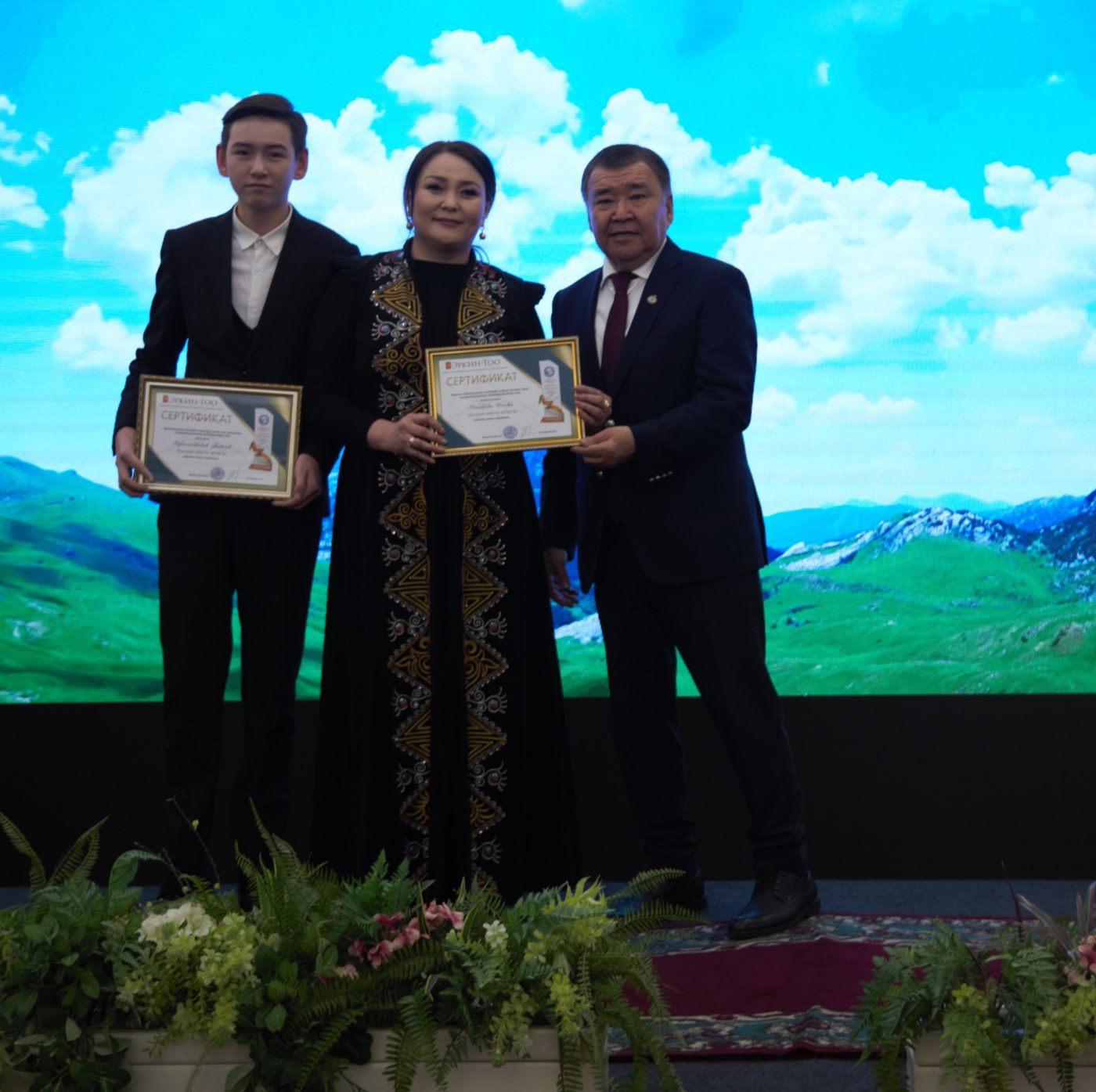 «Эркин-Тоо» гезити жыл мыктысын аныктады