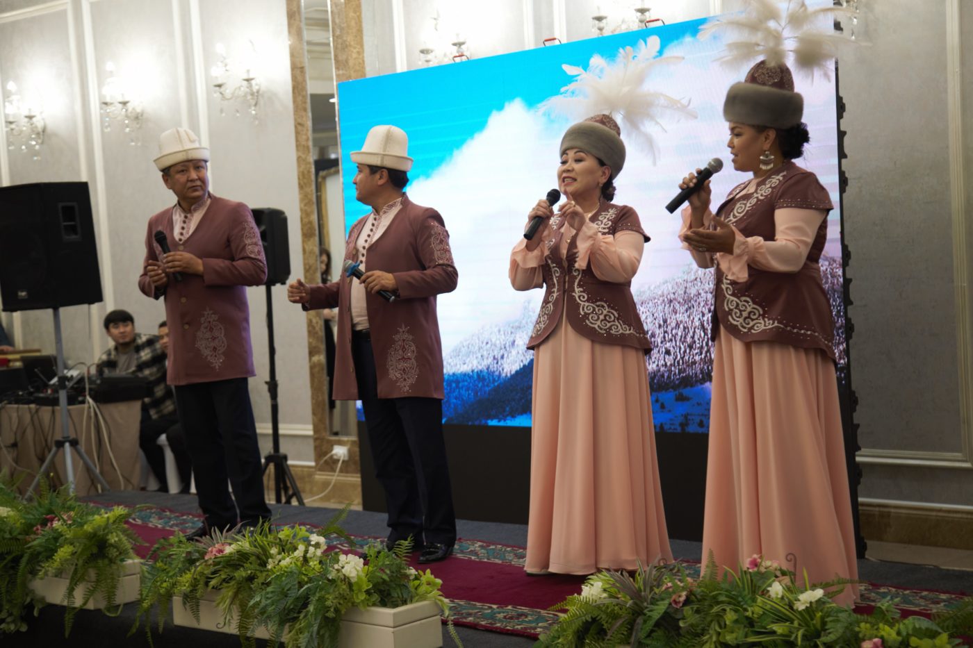 «Эркин-Тоо» гезити жыл мыктысын аныктады